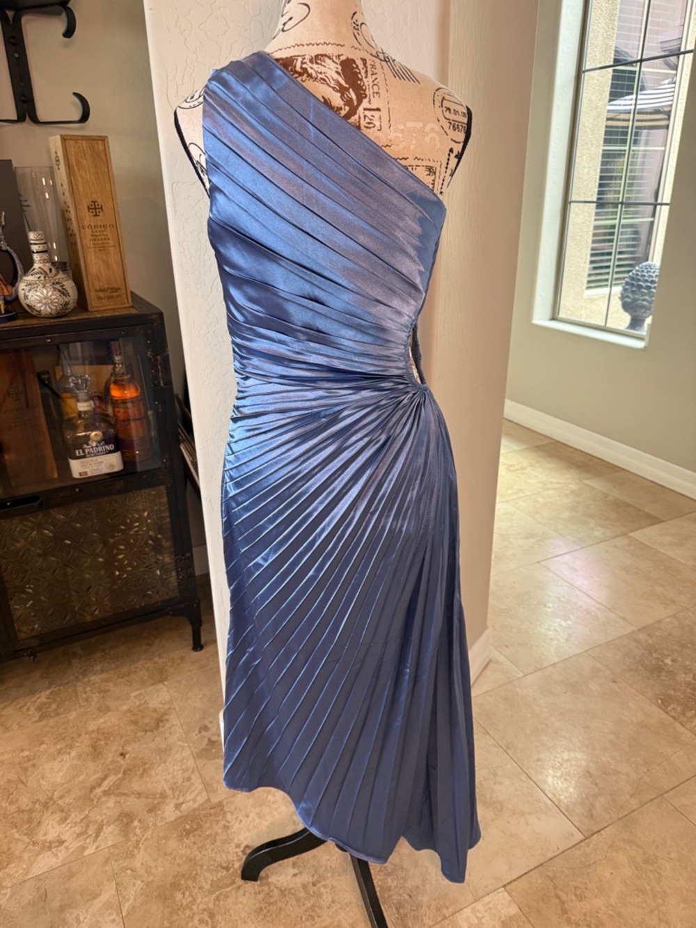 Faeriesty One-Shoulder Blue Satin Pleated Evening Dress with side cut out SZ 4 - Picture 4 of 9